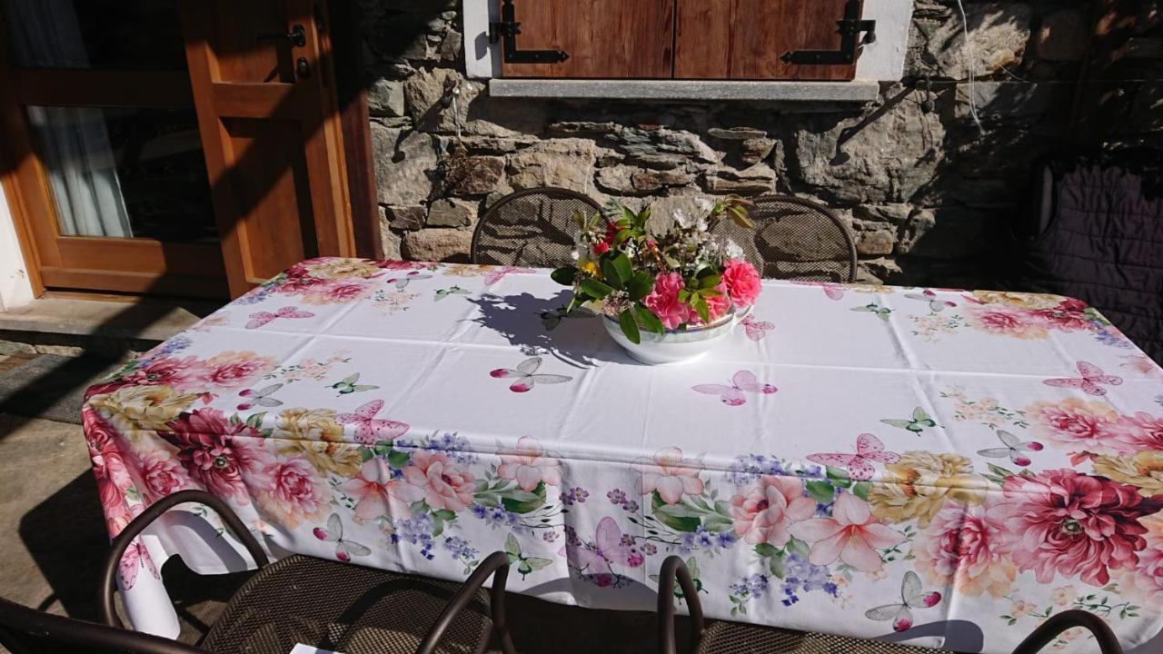 Casa Delle Rose Villa Teglio Exteriör bild