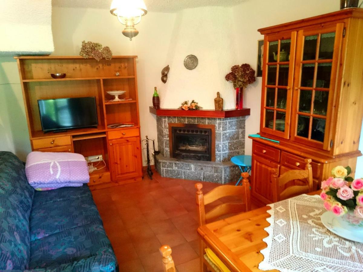 Casa Delle Rose Villa Teglio Exteriör bild
